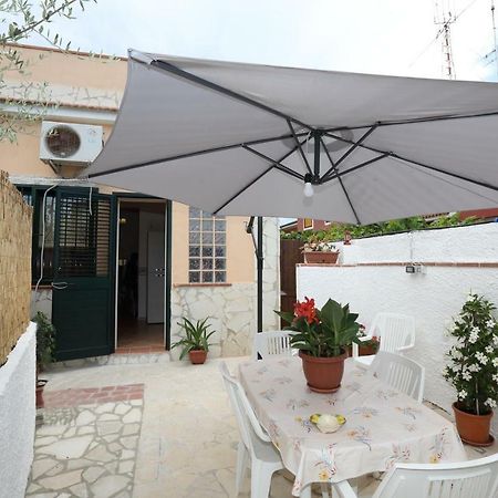 Casa Vacanze Ninfa 阿沃拉 外观 照片