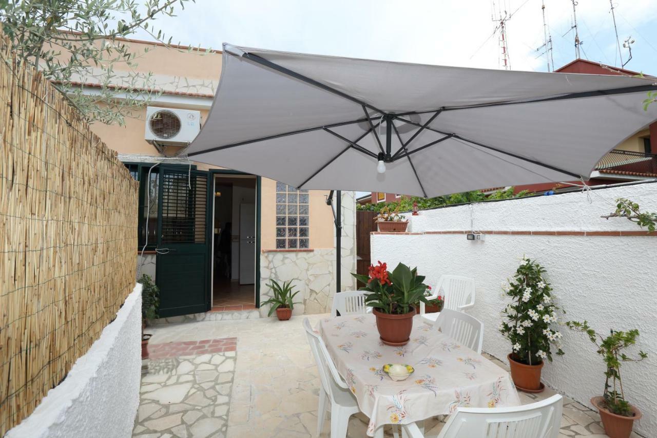 Casa Vacanze Ninfa 阿沃拉 外观 照片
